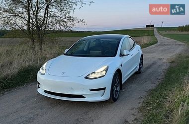 Седан Tesla Model 3 2022 в Днепре