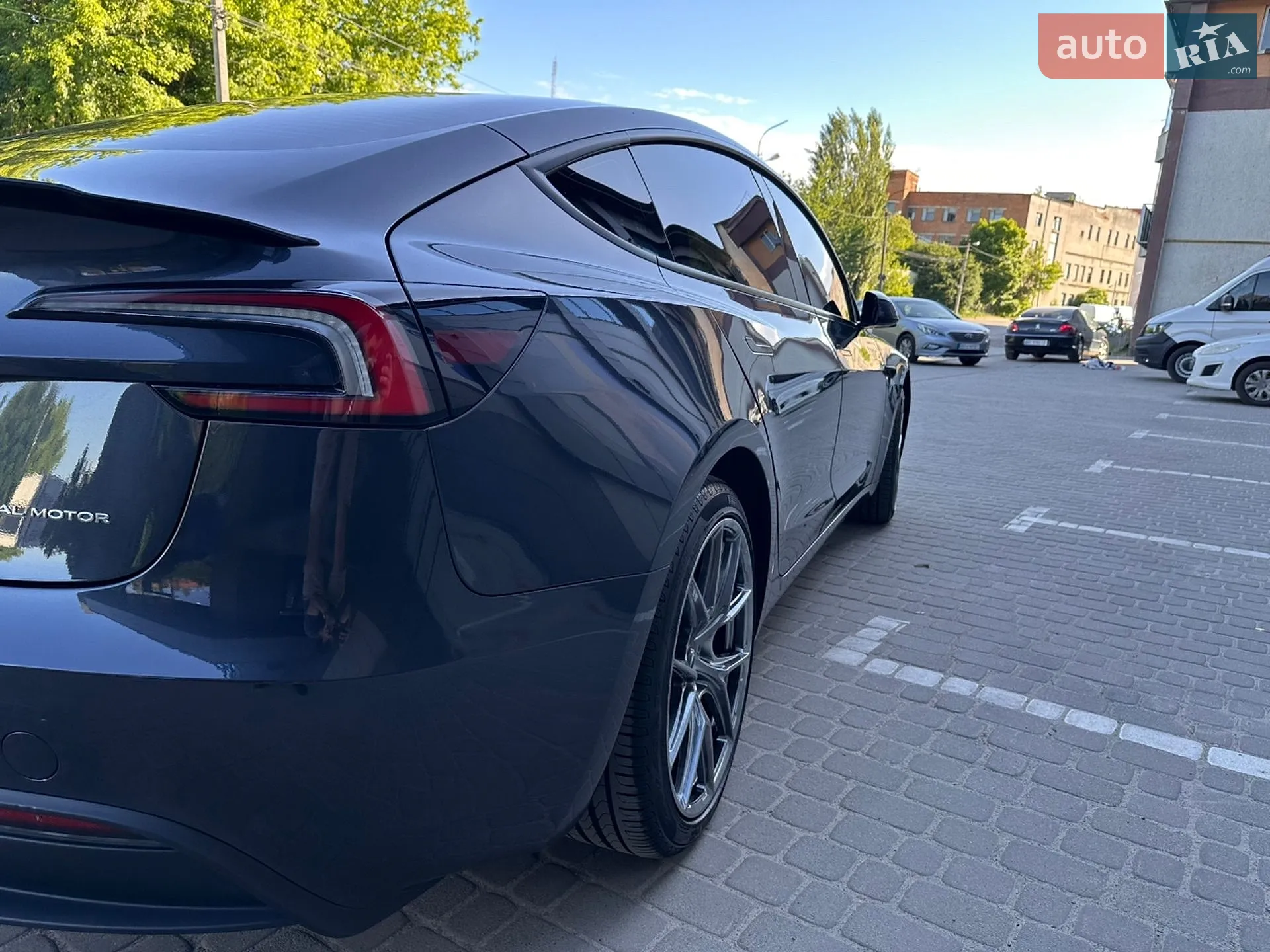 2024 Tesla Model 3 - мініатюра 8