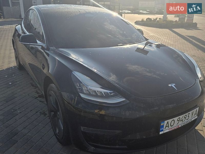 Седан Tesla Model 3 2019 в Хусте