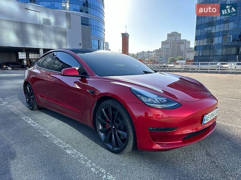 Седан Tesla Model 3 2019 в Днепре