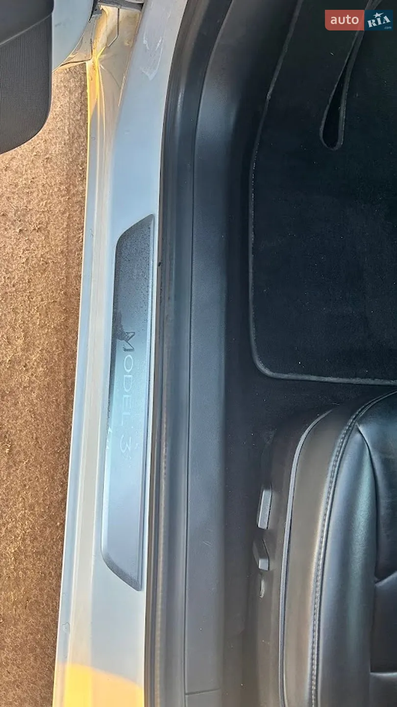 2020 Tesla Model 3 - мініатюра 16