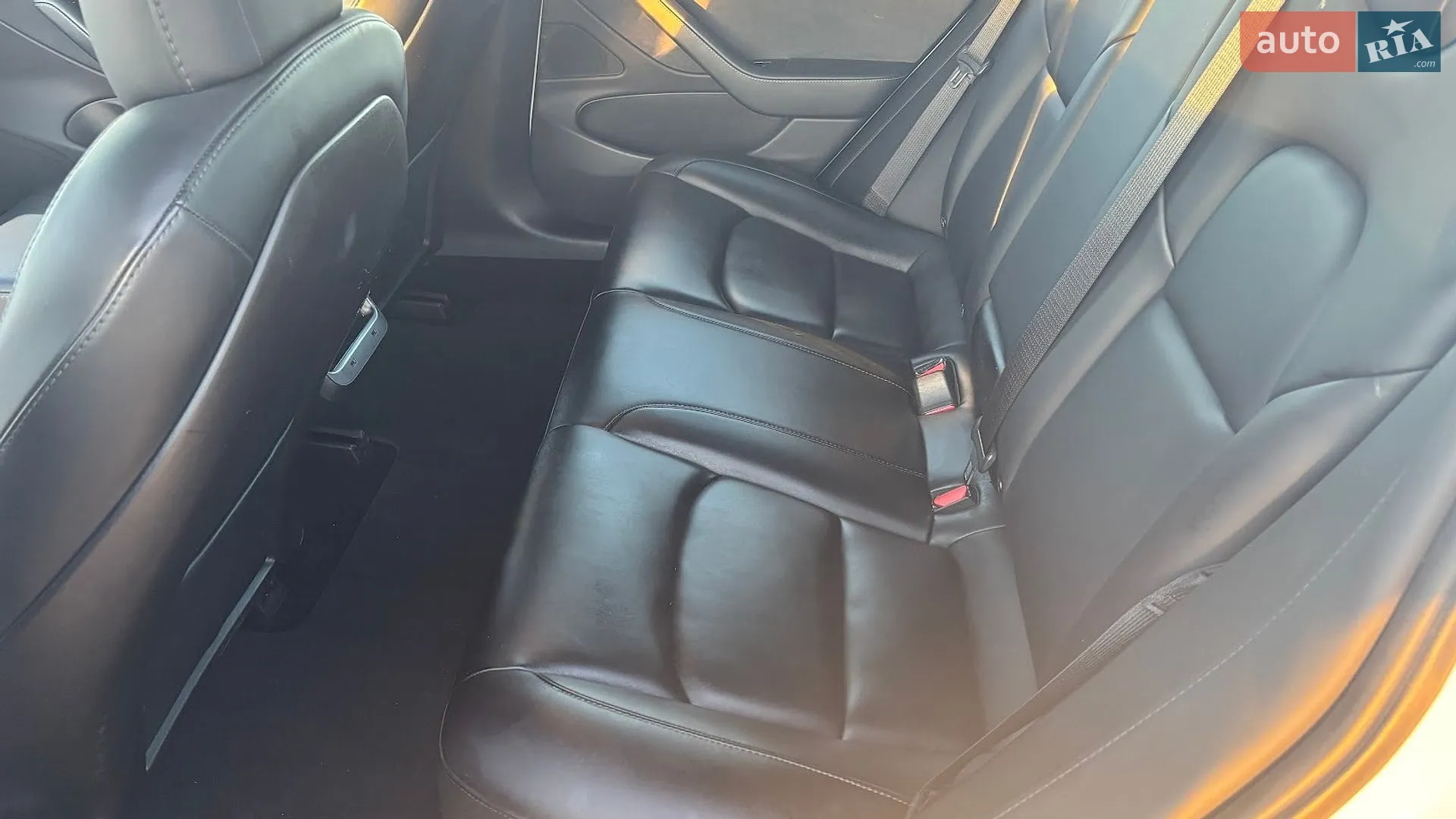 2020 Tesla Model 3 - мініатюра 19