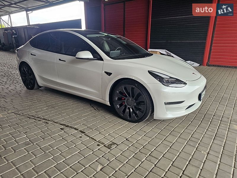 Седан Tesla Model 3 2021 в Одесі