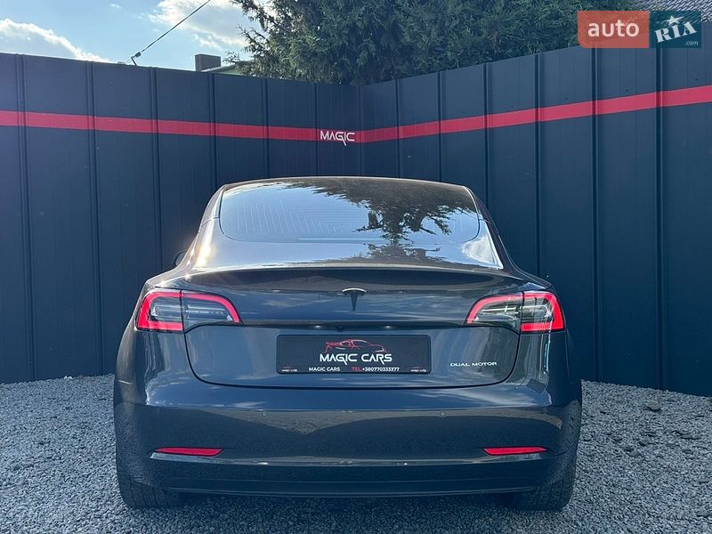 Седан Tesla Model 3 2022 в Луцьку