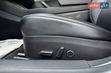 Седан Tesla Model 3 2022 в Луцьку