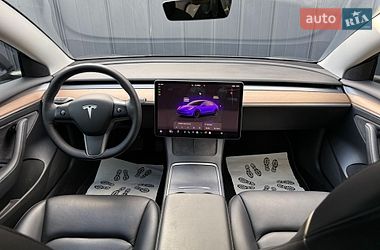 Седан Tesla Model 3 2022 в Луцьку