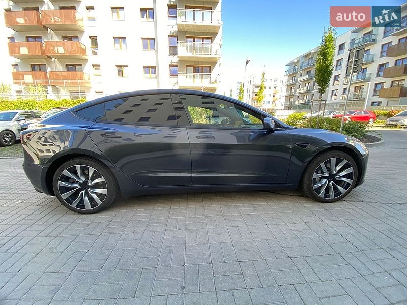 Седан Tesla Model 3 2023 в Харкові