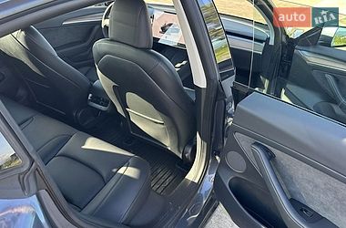 Седан Tesla Model 3 2022 в Киеве