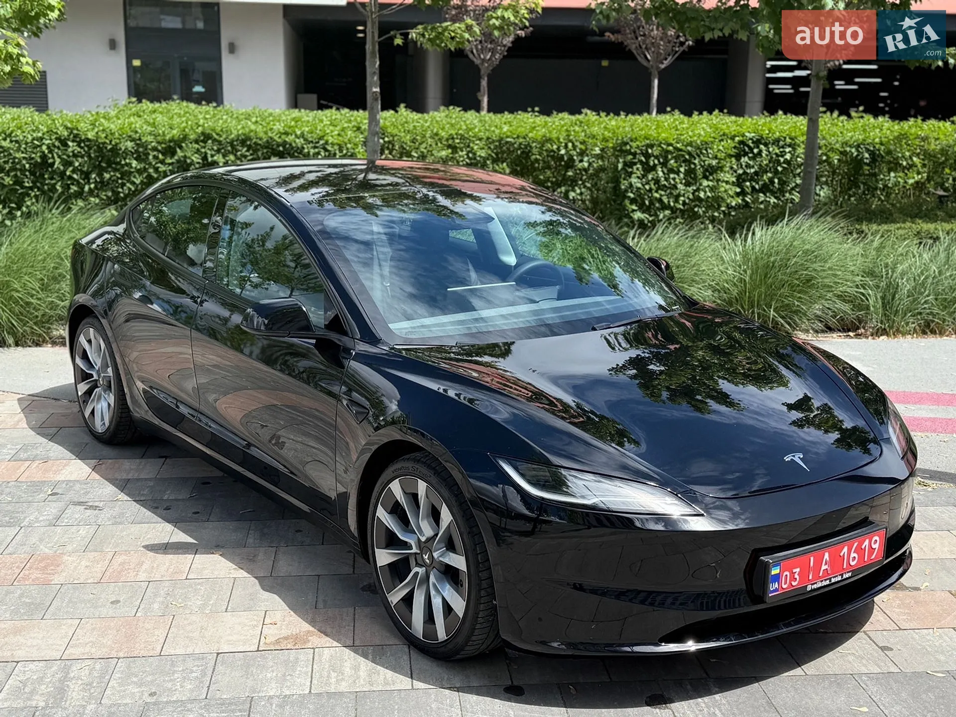 Tesla Model 3 2024 VIN LRW3E7EK2RC964657 фото оголошення 7 з 47
