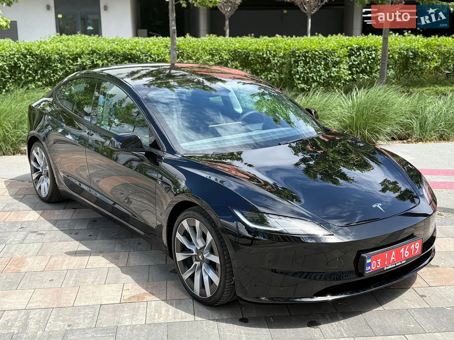 Tesla Model 3 2024 VIN LRW3E7EK2RC964657 фото оголошення 6 з 47