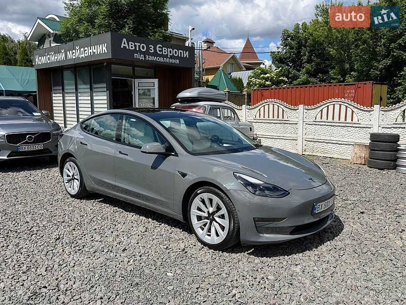 Tesla Model 3 2021