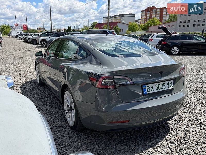 Седан Tesla Model 3 2021 в Хмельницком