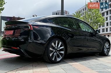 Седан Tesla Model 3 2024 в Києві