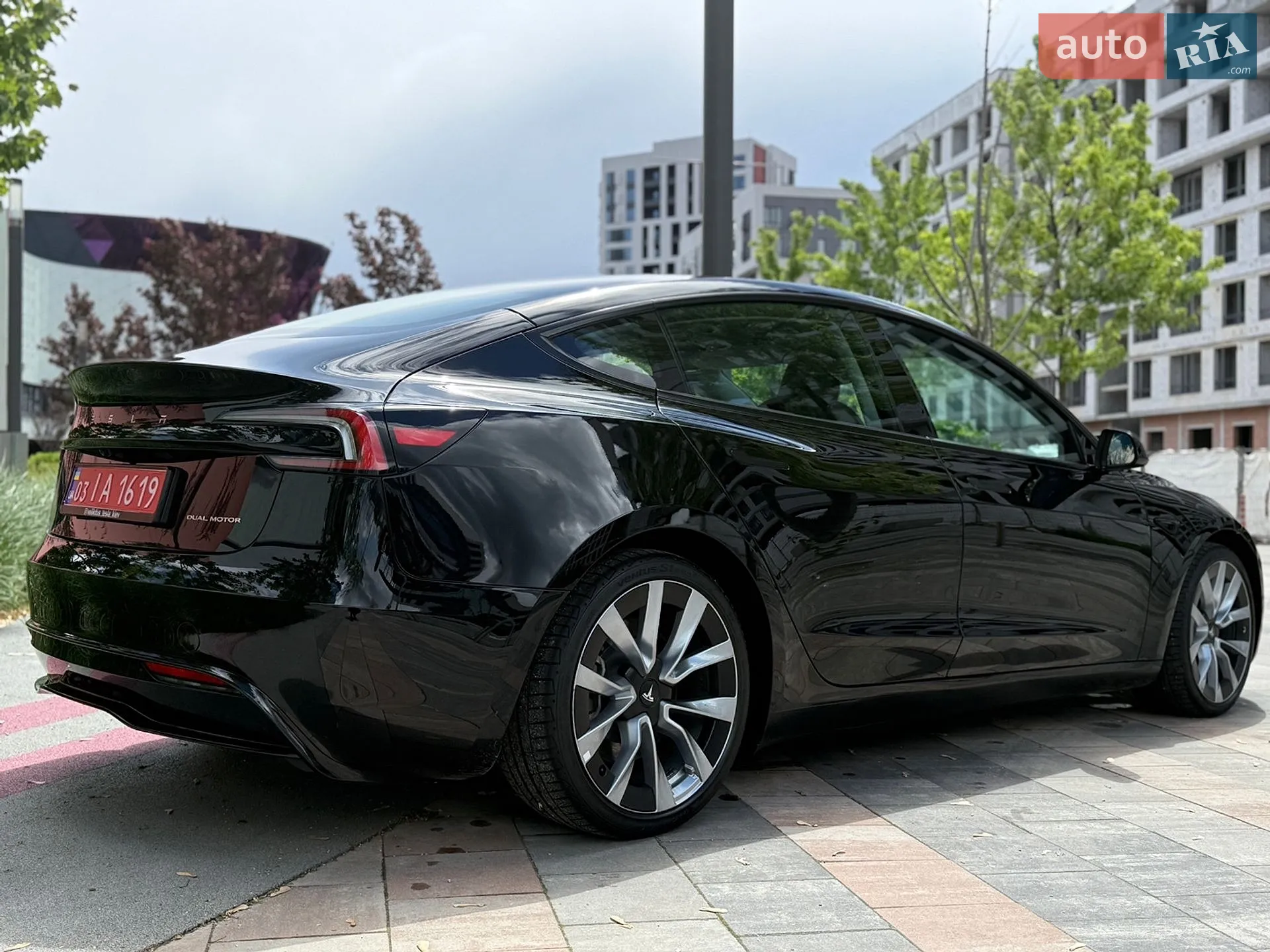 Tesla Model 3 2024 VIN LRW3E7EK2RC964657 фото оголошення 14 з 47