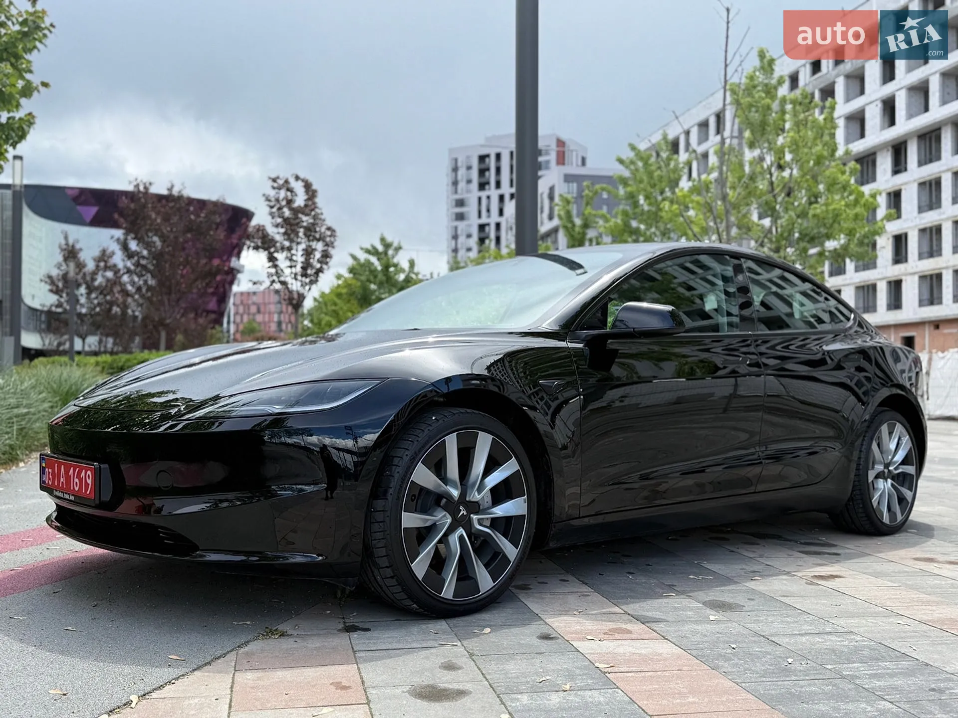 Tesla Model 3 2024 VIN LRW3E7EK2RC964657 фото оголошення 32 з 47