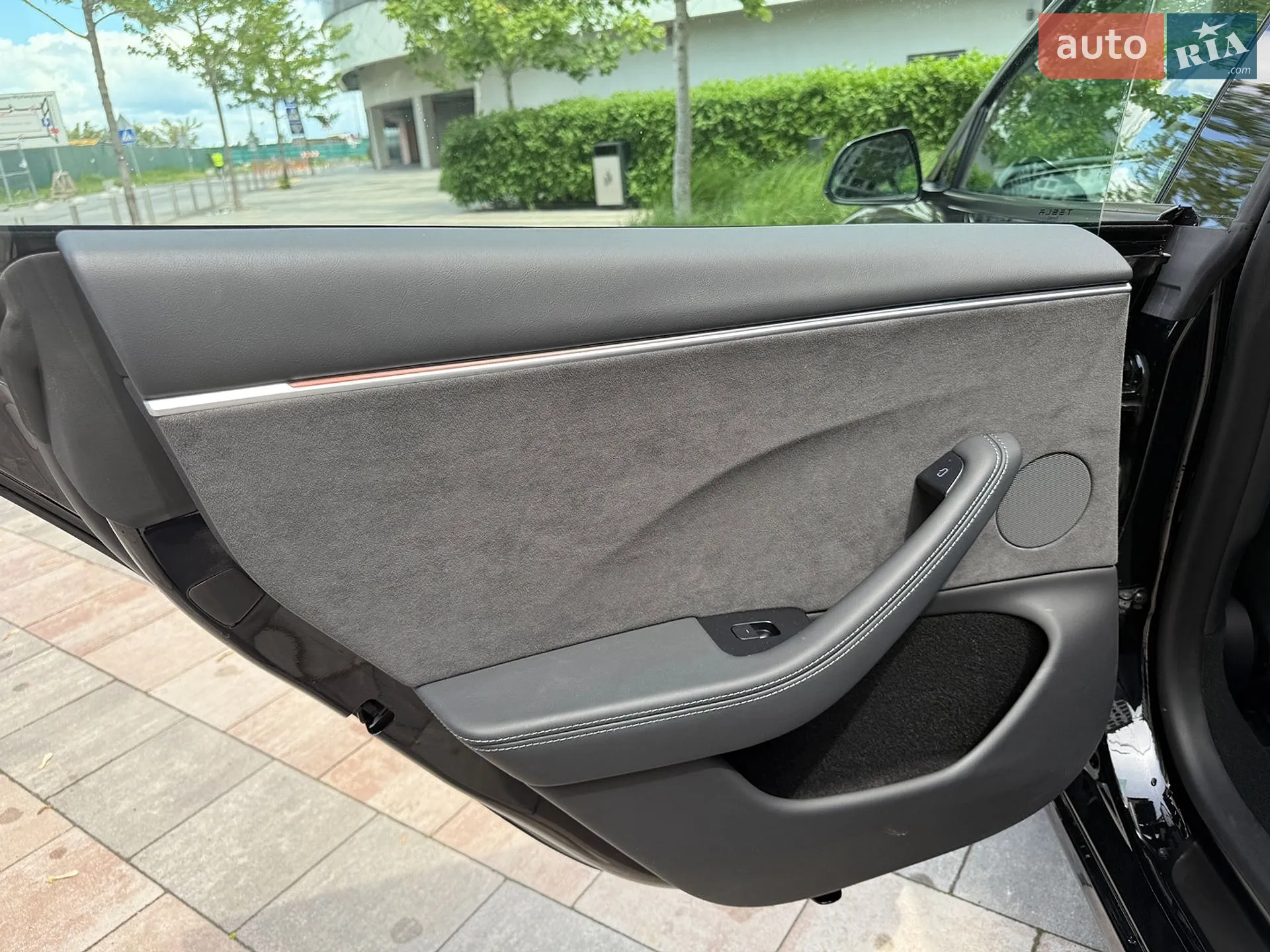 Tesla Model 3 2024 VIN LRW3E7EK2RC964657 фото оголошення 34 з 47