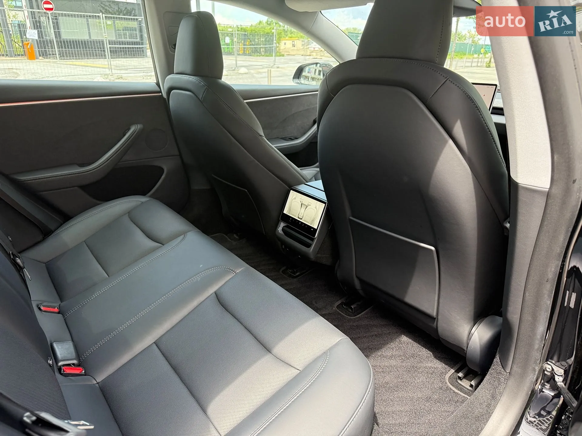 Tesla Model 3 2024 VIN LRW3E7EK2RC964657 фото оголошення 36 з 47