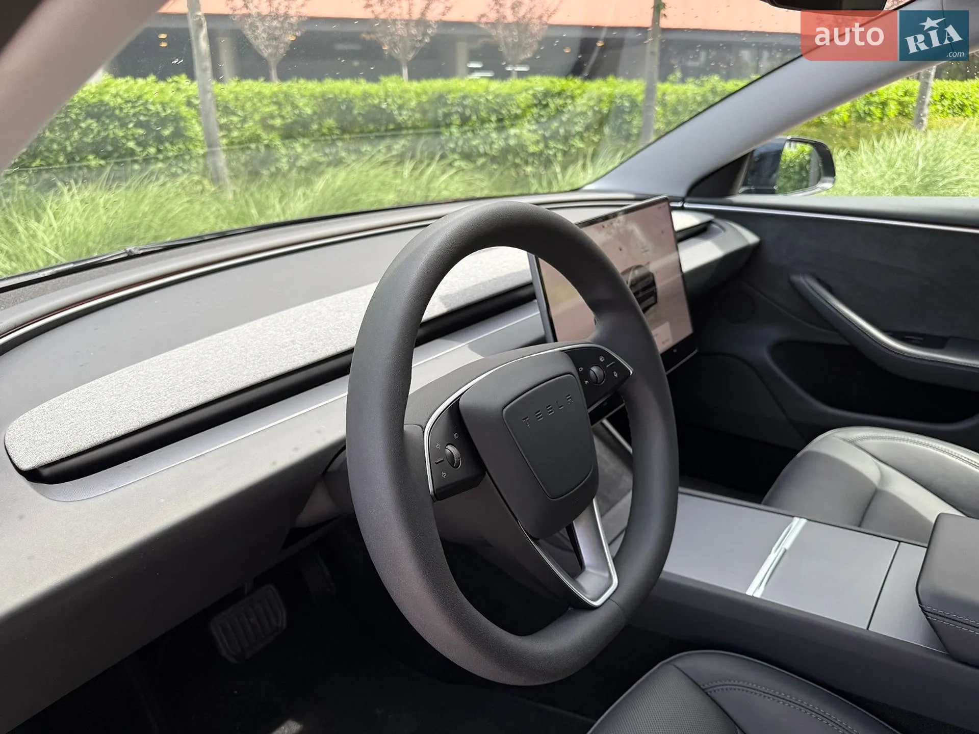 Tesla Model 3 2024 VIN LRW3E7EK2RC964657 фото оголошення 42 з 47