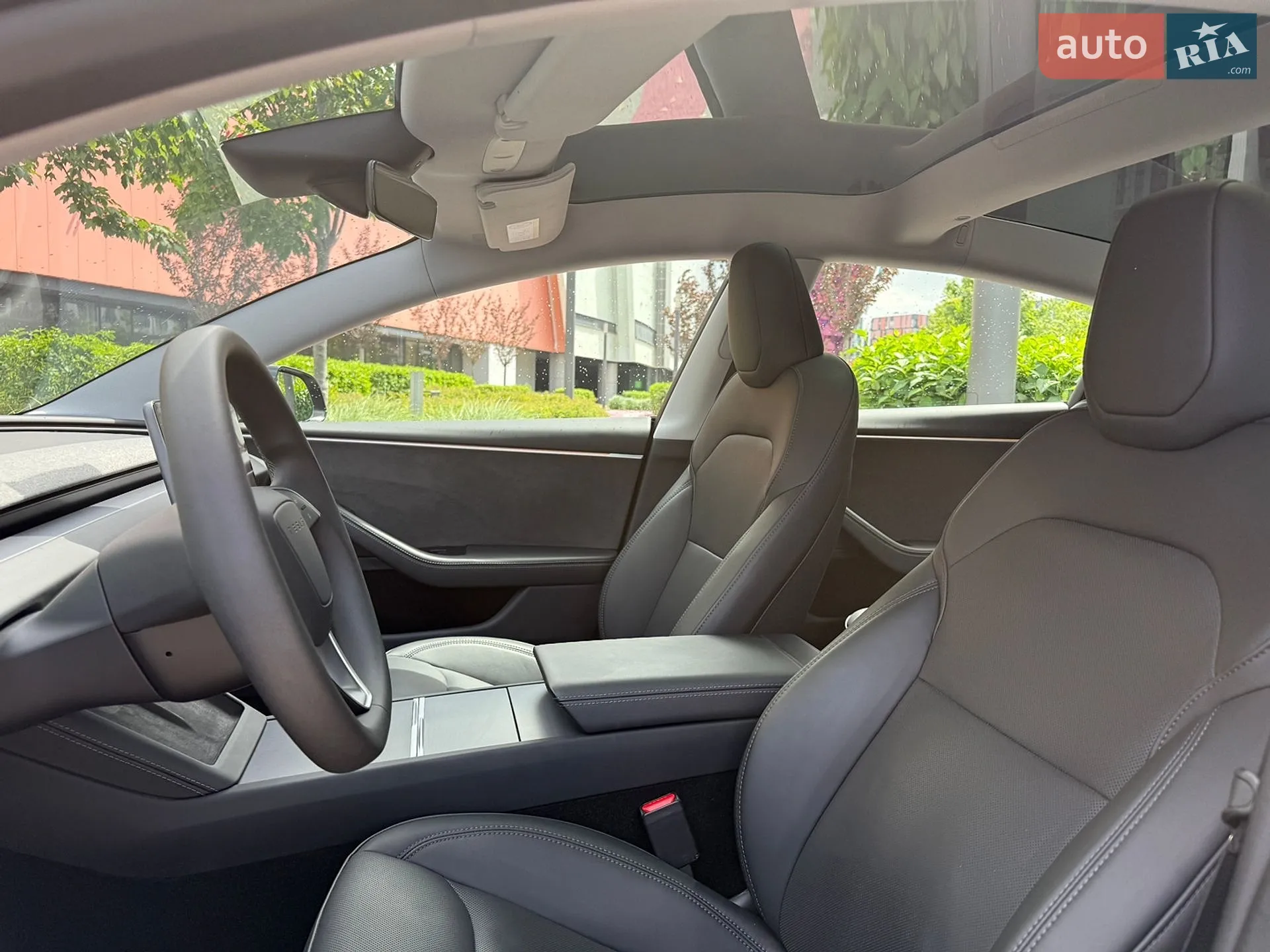Tesla Model 3 2024 VIN LRW3E7EK2RC964657 фото оголошення 43 з 47