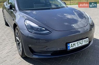Седан Tesla Model 3 2022 в Києві