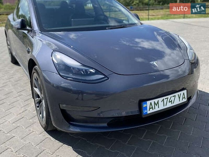 Седан Tesla Model 3 2022 в Києві