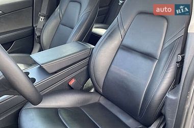 Седан Tesla Model 3 2022 в Києві