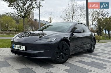 Седан Tesla Model 3 2024 в Дніпрі фото 4 Седан Tesla Model 3 2024 в Дніпрі