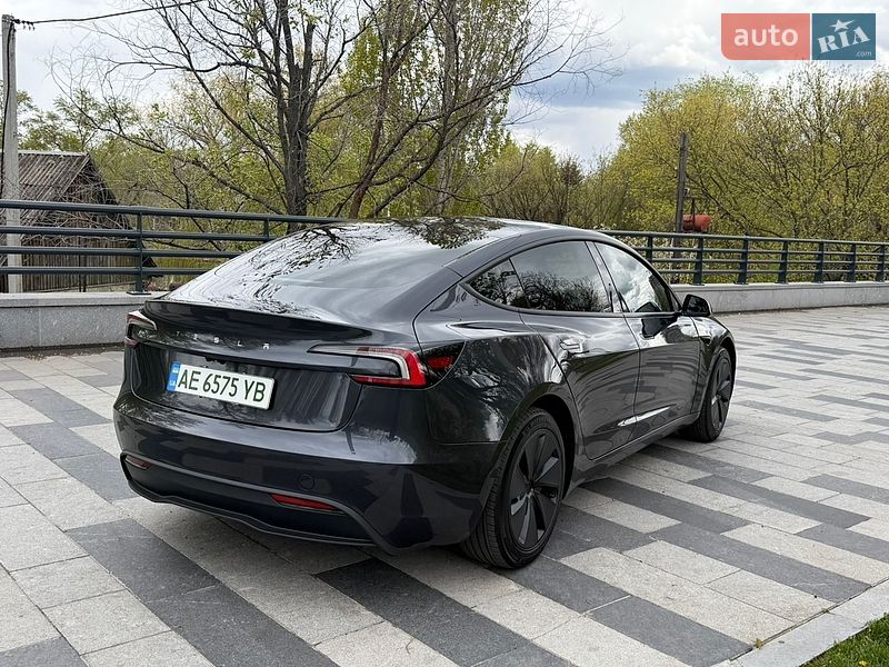 Седан Tesla Model 3 2024 в Дніпрі фото 19 Седан Tesla Model 3 2024 в Дніпрі