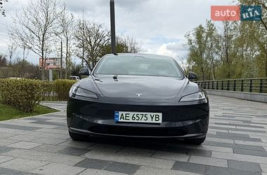 Седан Tesla Model 3 2024 в Дніпрі фото 22 Седан Tesla Model 3 2024 в Дніпрі