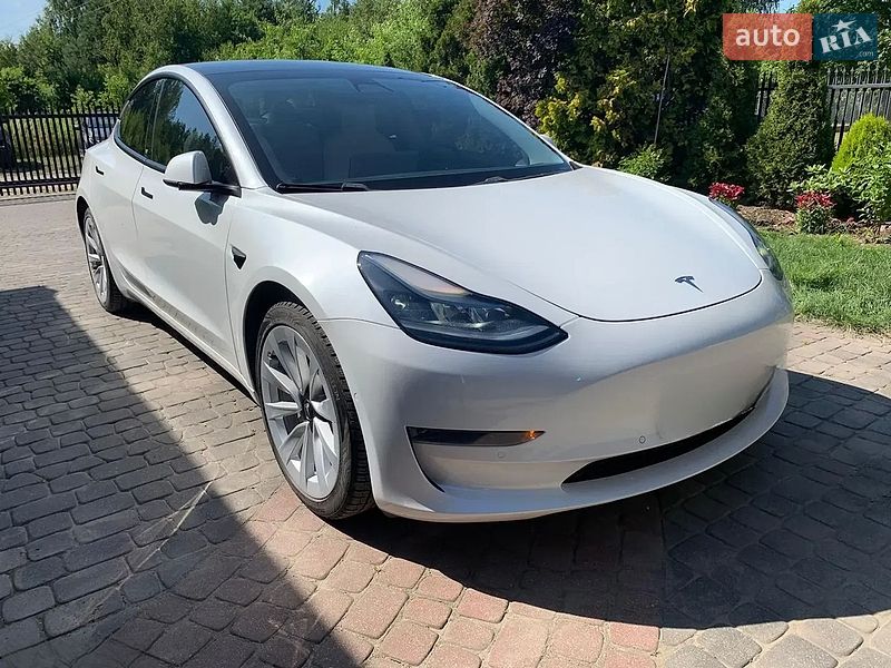 Tesla Model 3 2021