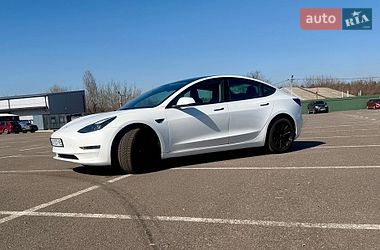 Седан Tesla Model 3 2022 в Києві