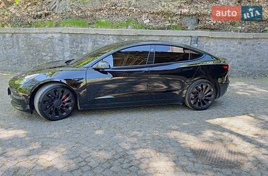 Седан Tesla Model 3 2022 в Києві