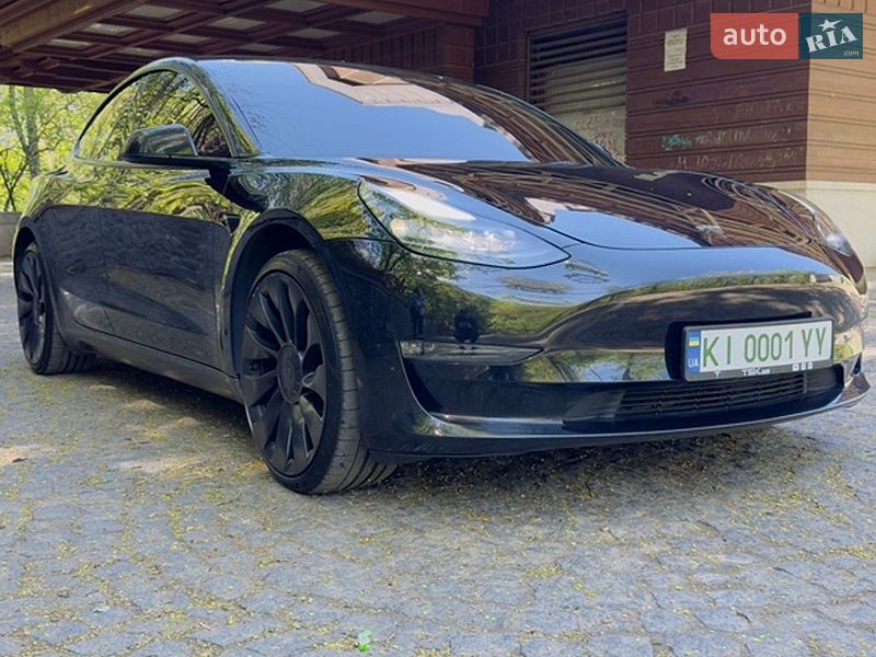Седан Tesla Model 3 2022 в Києві