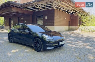 Седан Tesla Model 3 2022 в Києві