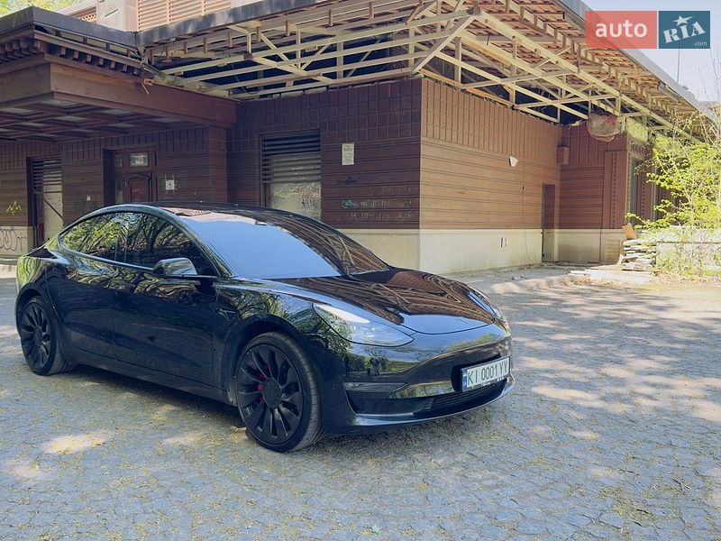Седан Tesla Model 3 2022 в Києві