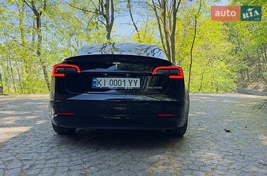 Седан Tesla Model 3 2022 в Києві