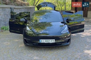 Седан Tesla Model 3 2022 в Києві