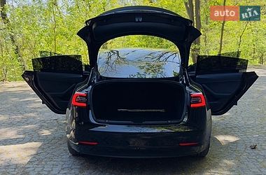 Седан Tesla Model 3 2022 в Києві