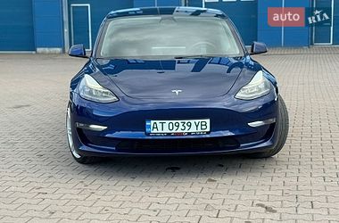 Седан Tesla Model 3 2023 в Ивано-Франковске