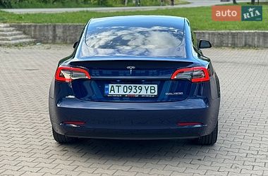 Седан Tesla Model 3 2023 в Ивано-Франковске