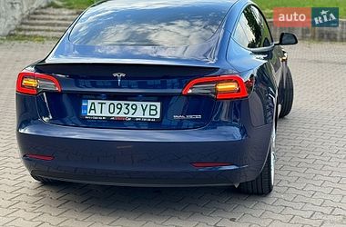 Седан Tesla Model 3 2023 в Ивано-Франковске