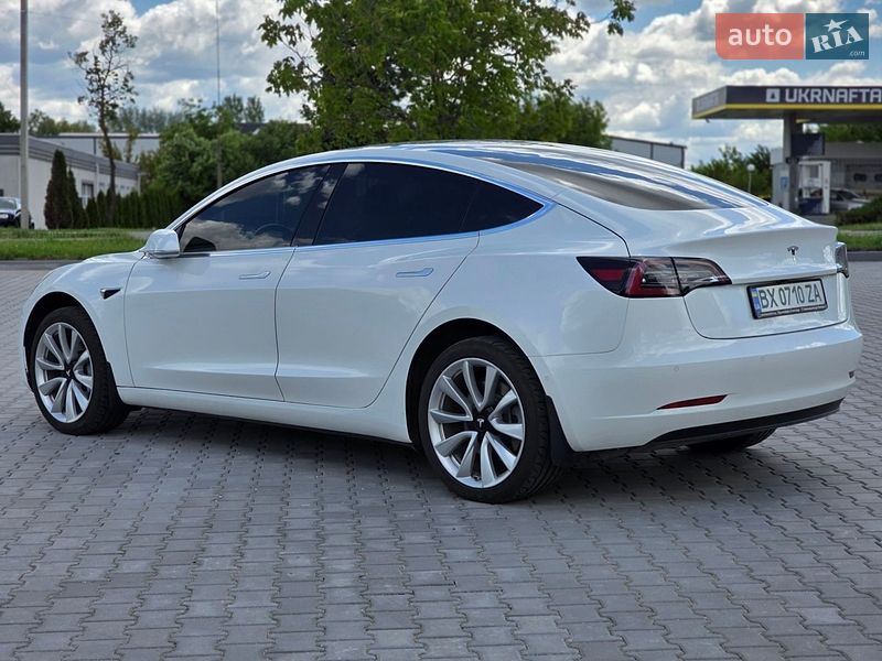 Седан Tesla Model 3 2019 в Хмельницком