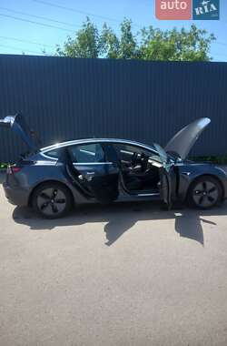 Седан Tesla Model 3 2018 в Полтаве