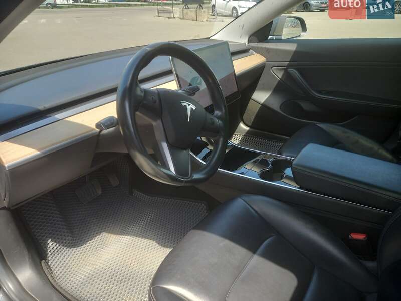 Седан Tesla Model 3 2018 в Полтаві