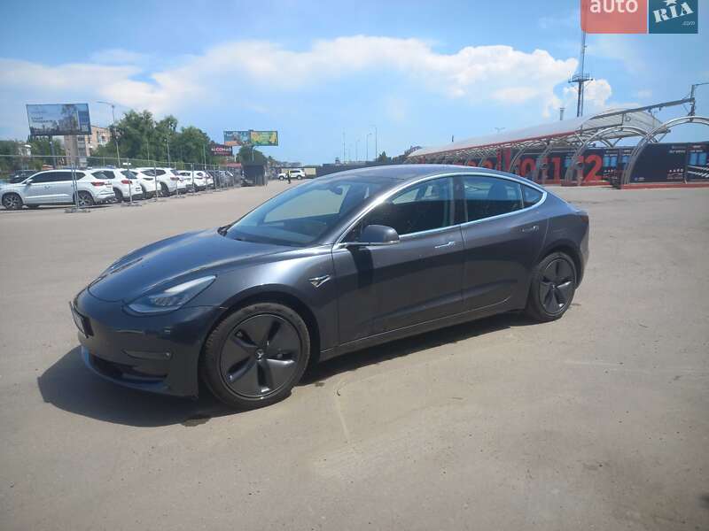 Седан Tesla Model 3 2018 в Полтаві