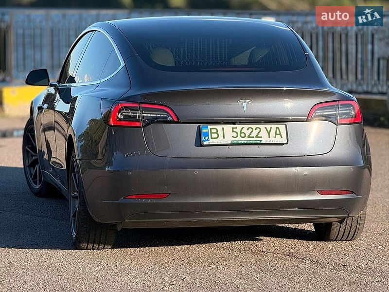 Седан Tesla Model 3 2018 в Кременчуге