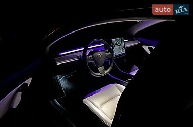 Седан Tesla Model 3 2018 в Кременчуге