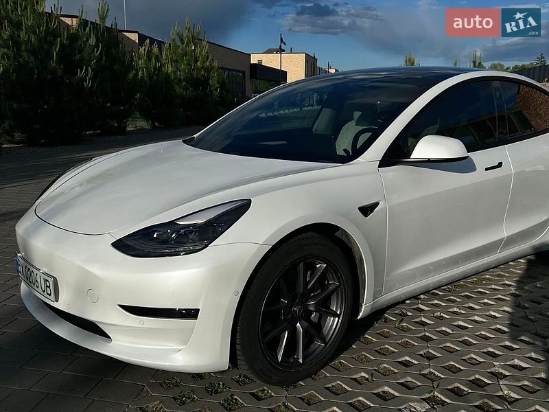 Седан Tesla Model 3 2021 в Хмельницькому