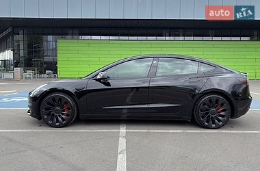 Седан Tesla Model 3 2022 в Киеве