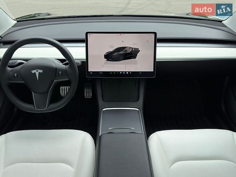 Седан Tesla Model 3 2022 в Києві